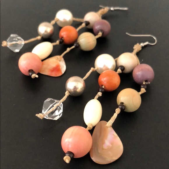 VINTAGE PIERCED BOHEMIAN INSPIRED BEAD EARRINGS - Picture 8 of 8